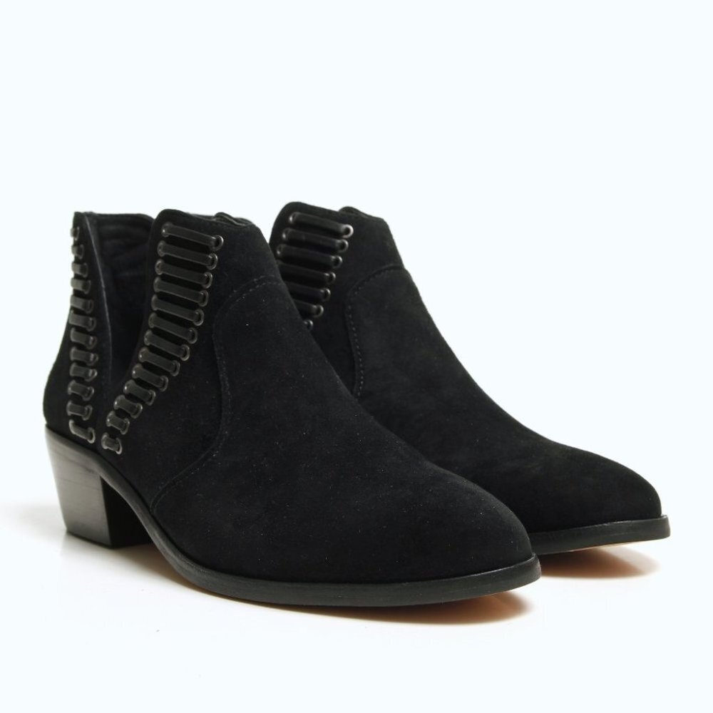 NWOT Vince Camuto Pevista Ankle Booties in Black Women Size 7.5 Wide